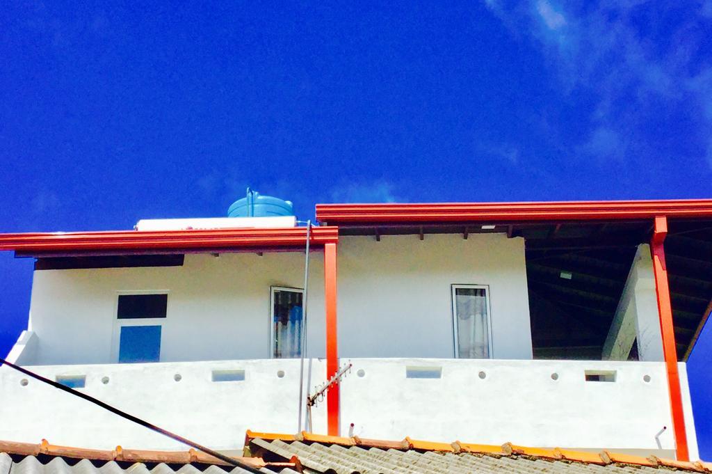 Hikkaduwa Family Inn Exterior photo